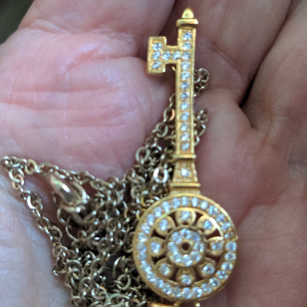 Crystal Gold Key Pendant Necklace, Light Weight. New, Dainty, Statement, Boxed